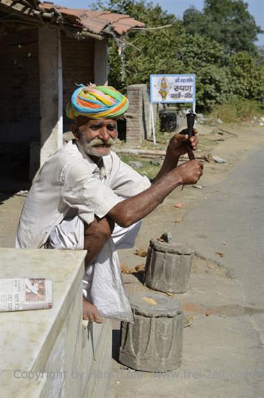 01 PKW-Reise_Udaipur-Ranakpur_DSC4597_b_H600